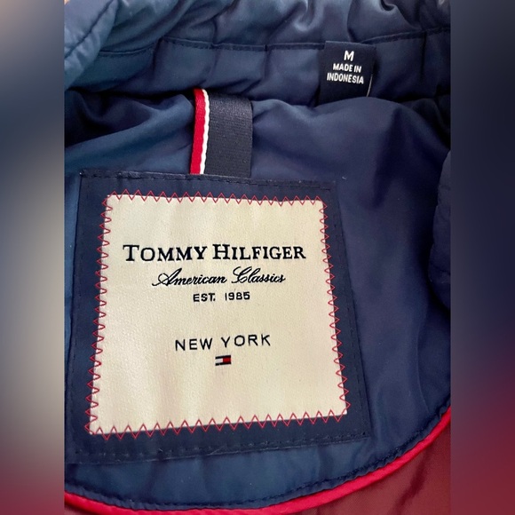 Tommy Hilfiger Navy Quilted Lightweight Jacket. - Size Medium - Picture 5 of 14